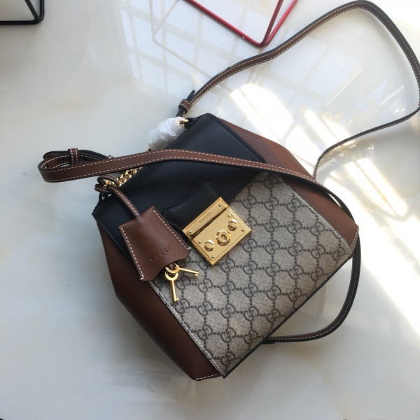 G*u*i backpack style 498194