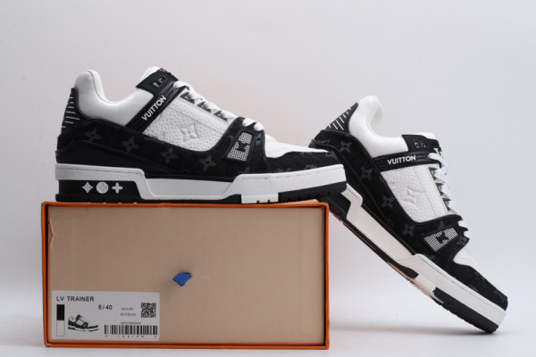 l0*is V*t0n trainer sneaker