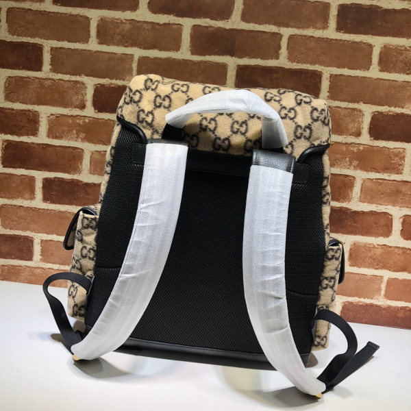 G*u*i backpack