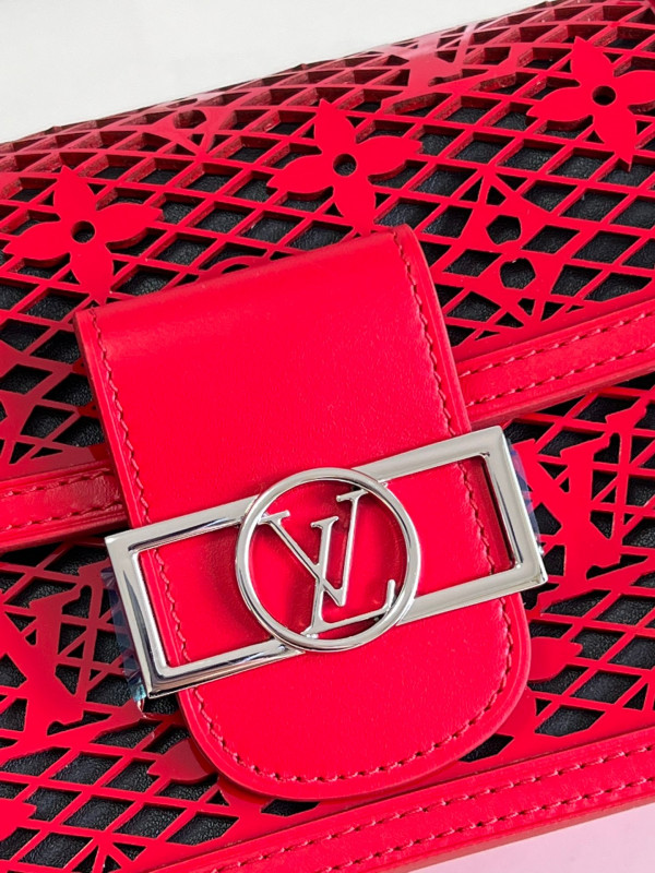l0*is V*t0n dauphine mini