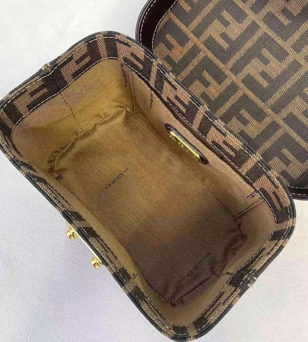 F**di handle bag