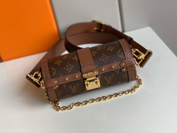 l0*is V*t0n papillon trunk