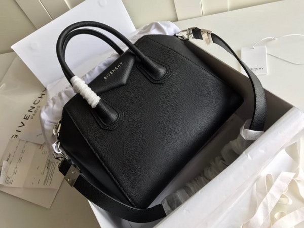 GIENVCHY ANTIGONA MINI/SMALL/MEDIUM IN GRAINED LEATHER