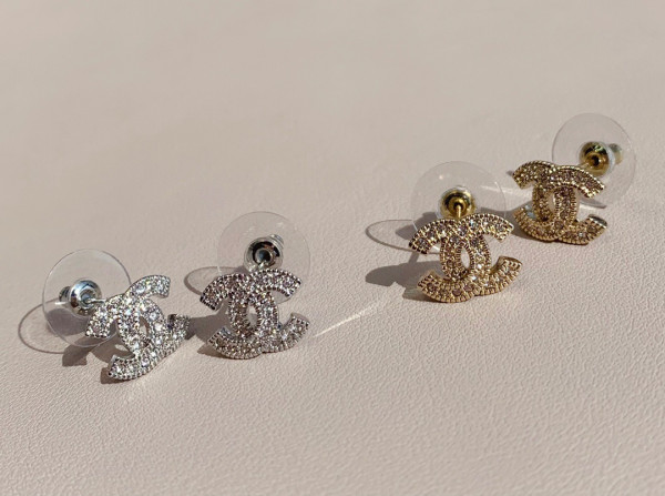CL EARRINGS