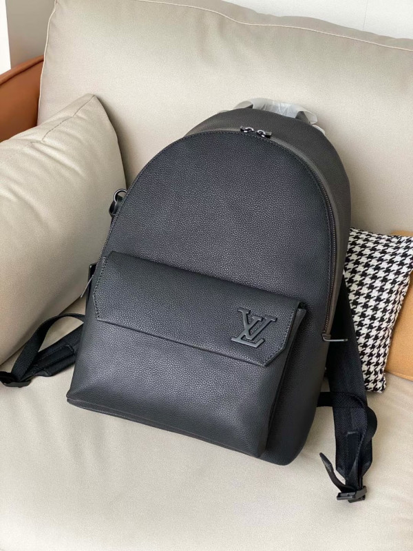 l0*is V*t0n backpack