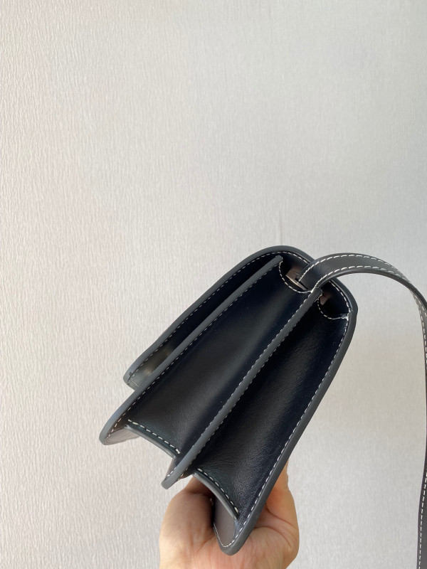 B**rry small tb bag