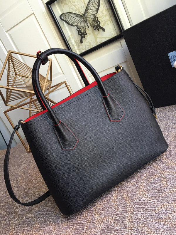 Pra*a double bag