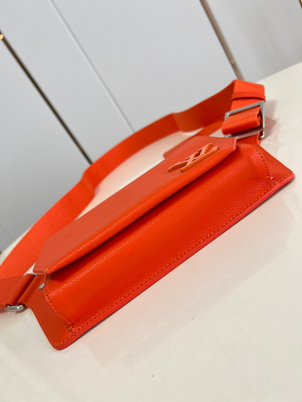 l0*is V*t0n new sling