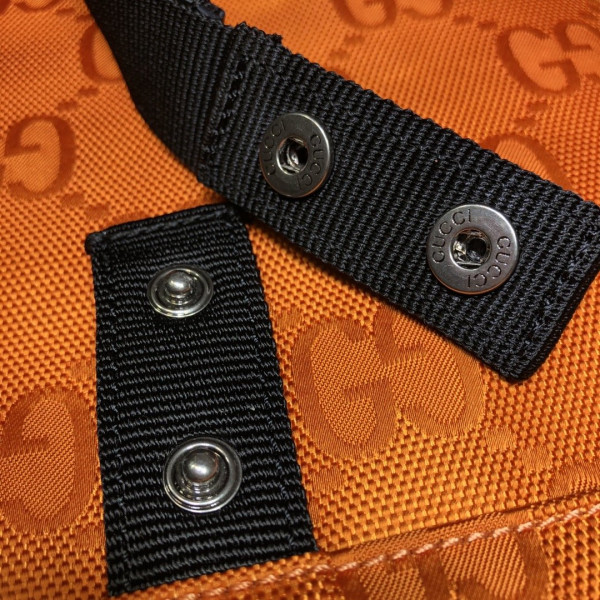G*u*i off the grid duffle bag