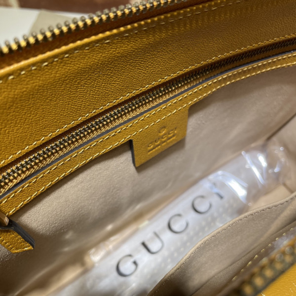 G*u*i small shoulder bag with double g