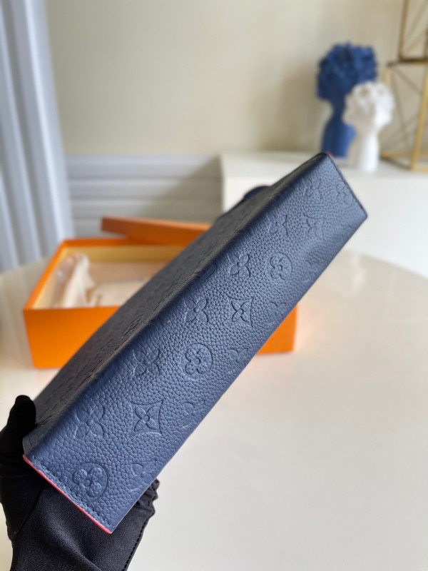 l0*is V*t0n pochette voyage