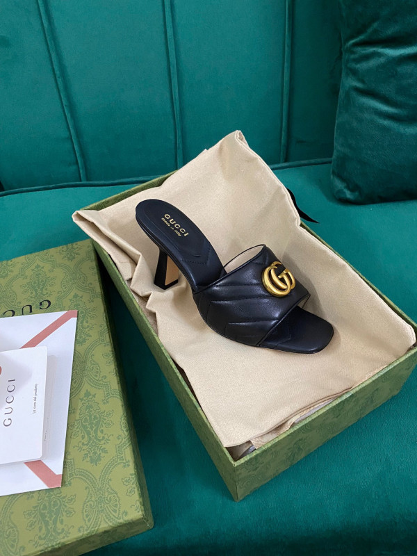G*u*i double g slide sandal