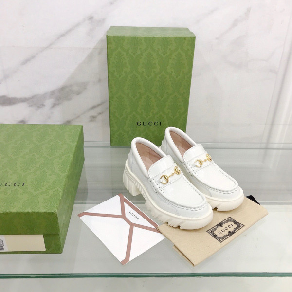 G*u*i loafer with horsebit