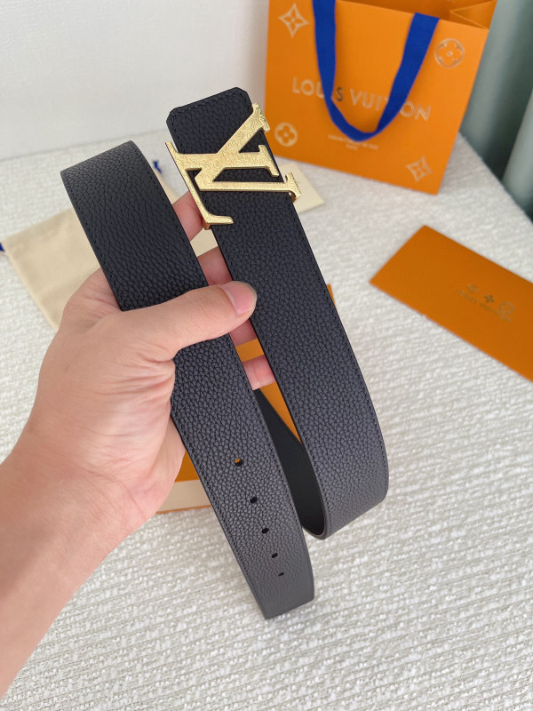 l0*is V*t0n belt