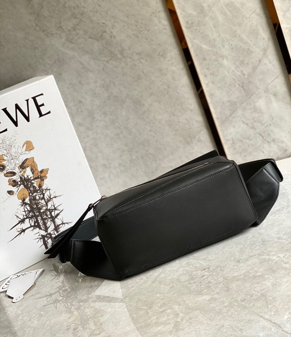 Lowee Small Puzzle Bag-24*16*10.5cm