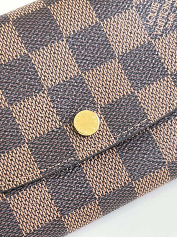 l0*is V*t0n emilie wallet