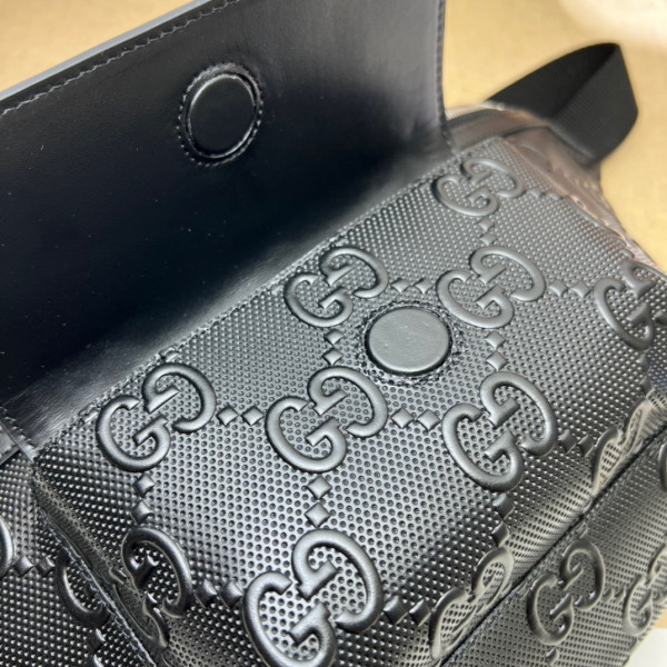 G*u*i gg embossed belt bag