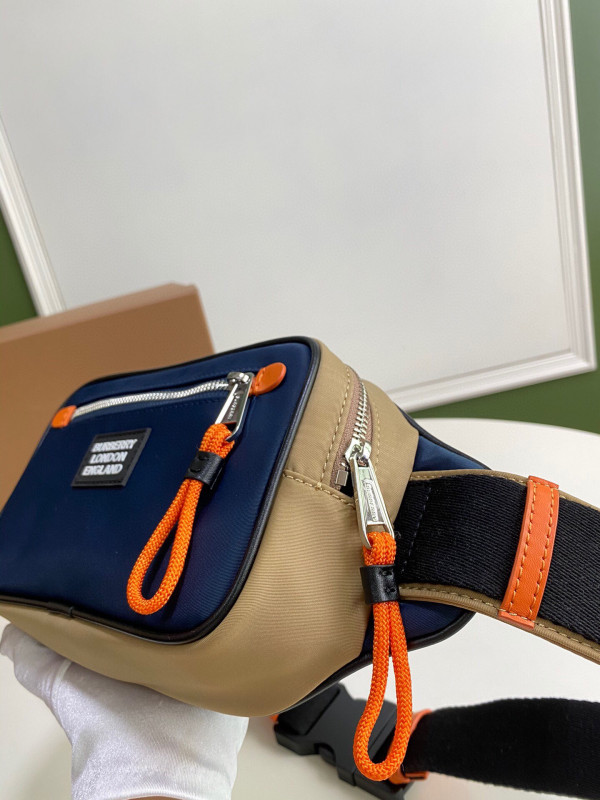 B**rry bum bag