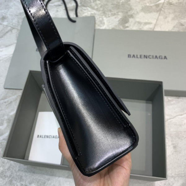 Ba*len*cia*ga hourglass chain bag