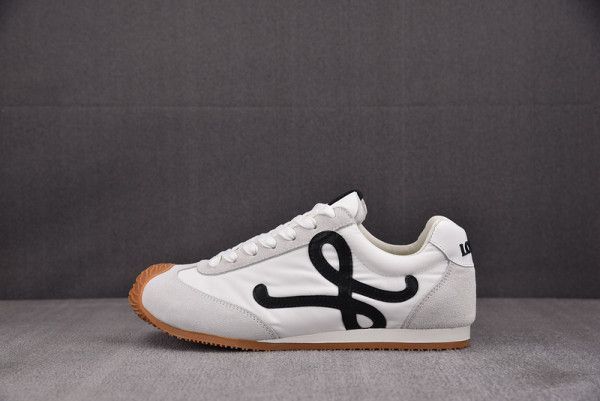 L0ew* ballet runner