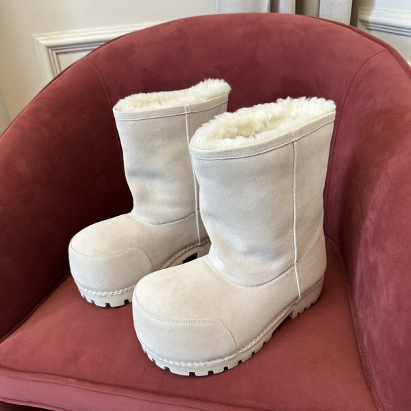 Ba*len*cia*ga alaska faux-fur low boots