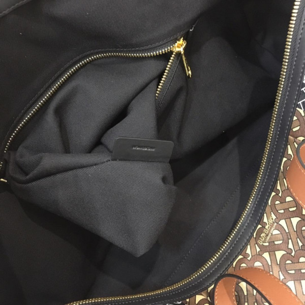 B**rry barrel bag