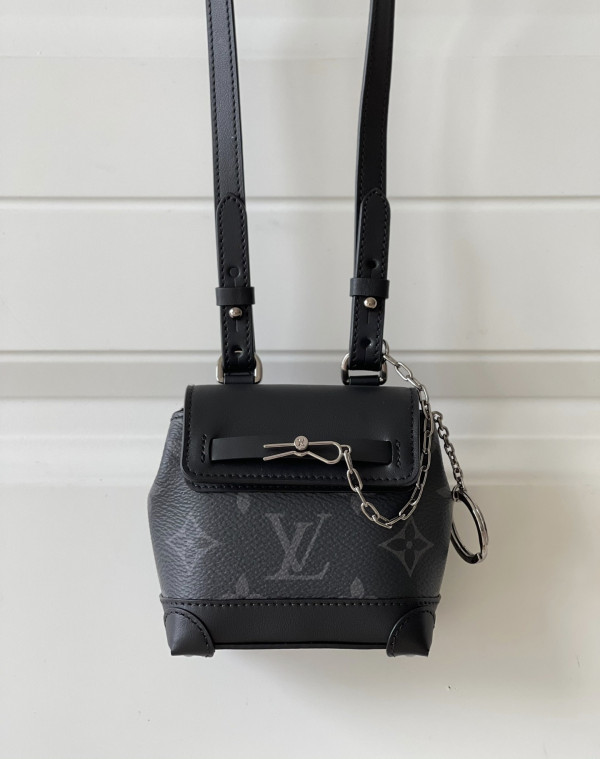 l0*is V*t0n mini steamer pouch