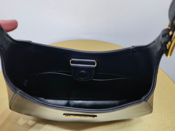 Pra*a leather shoulder bag