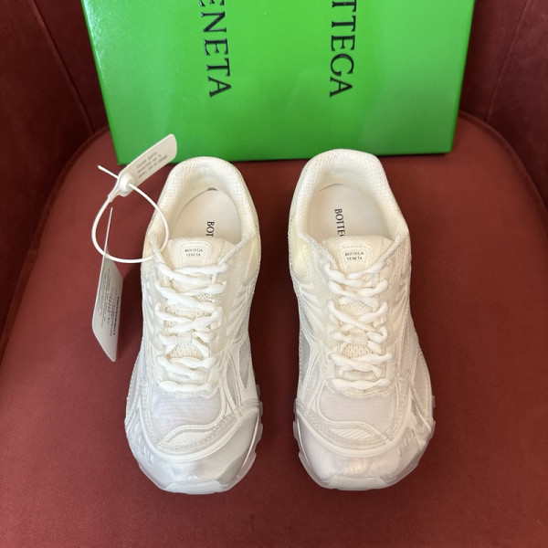 bo*te*ga Ve*ne*ta sneakers