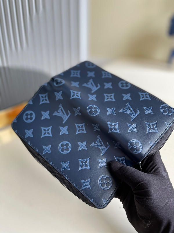 l0*is V*t0n zippy wallet
