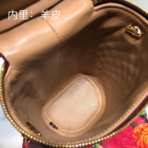 G*u*i quilted leather belt bag