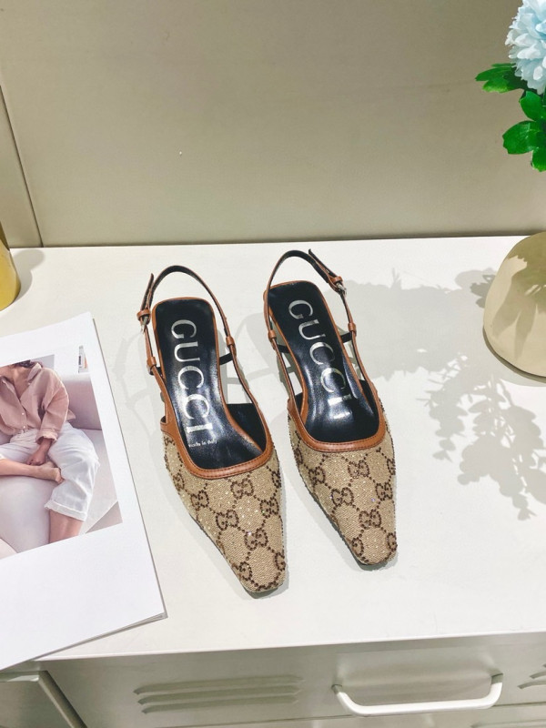 G*u*i heels-4.5cm