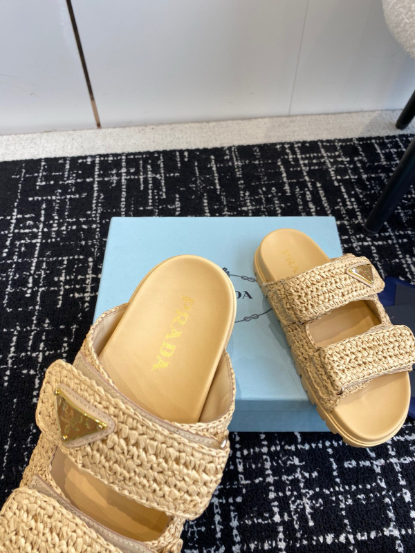 Pra*a sandals