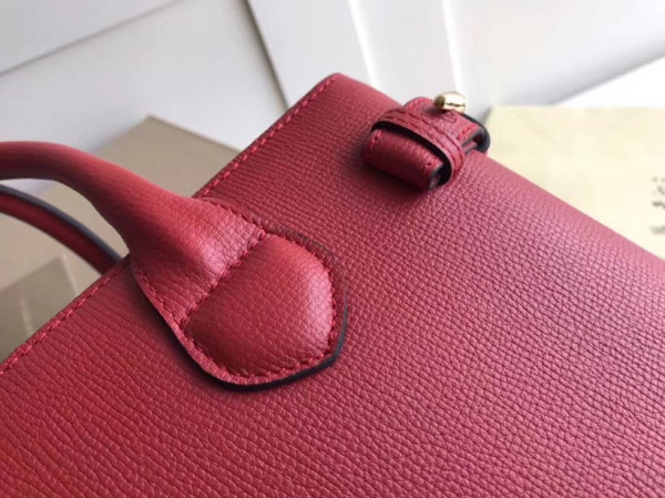 B**rry the medium banner in leather and house check