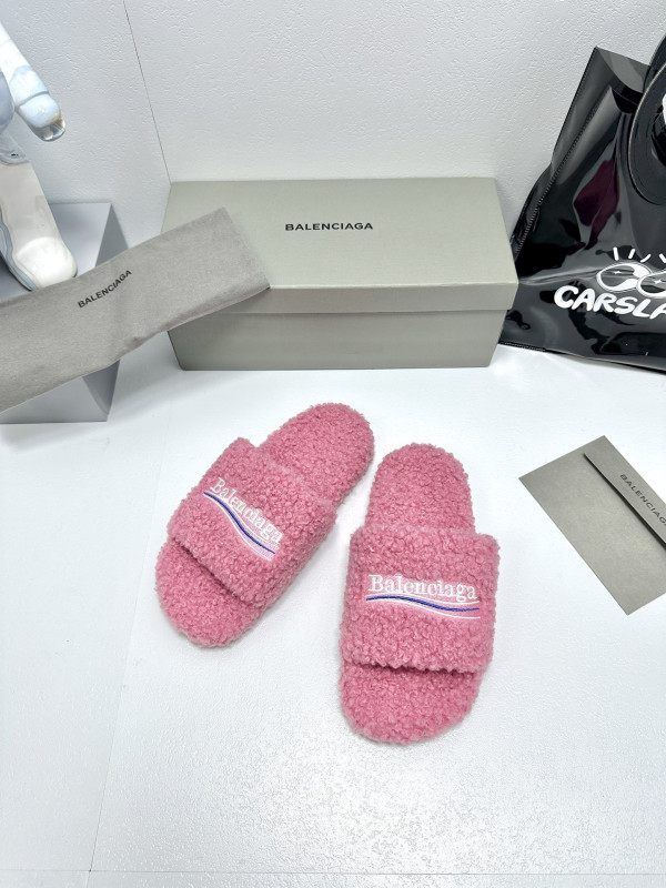 Ba*len*cia*ga sandals