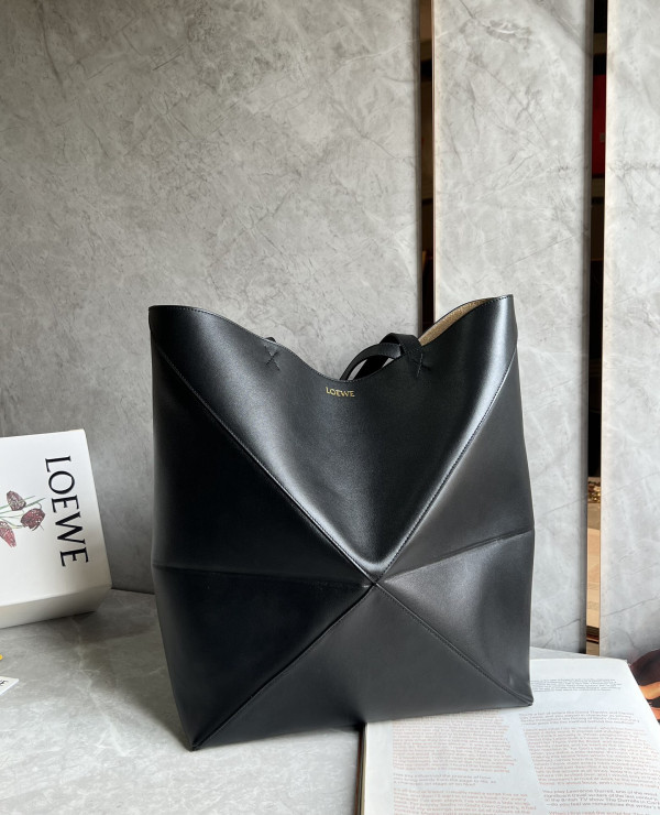 Lowee XL Puzzle Fold Tote in shiny calfskin -  42*41*18cm