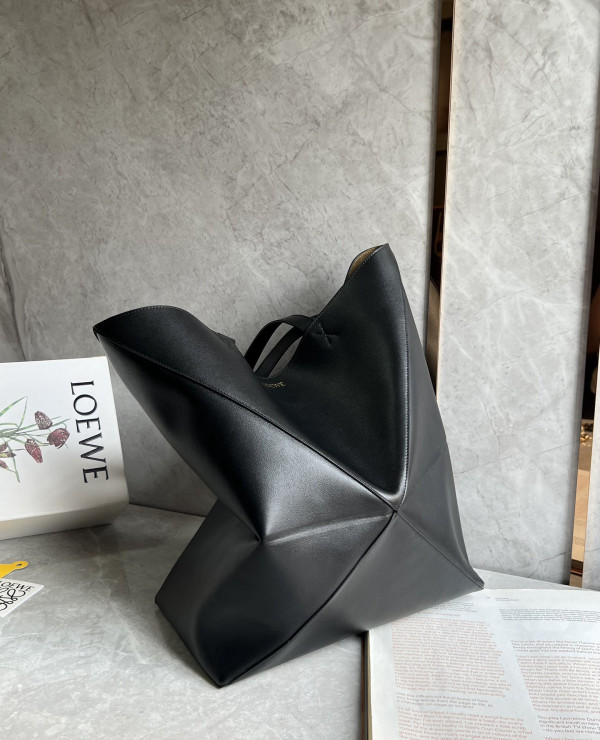 Lowee XL Puzzle Fold Tote in shiny calfskin -  42*41*18cm