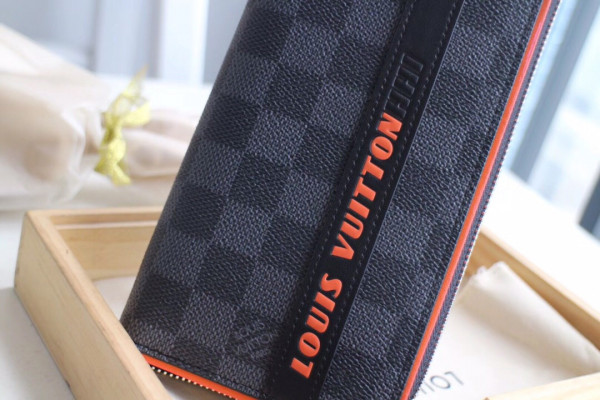 l0*is V*t0n brazza wallet