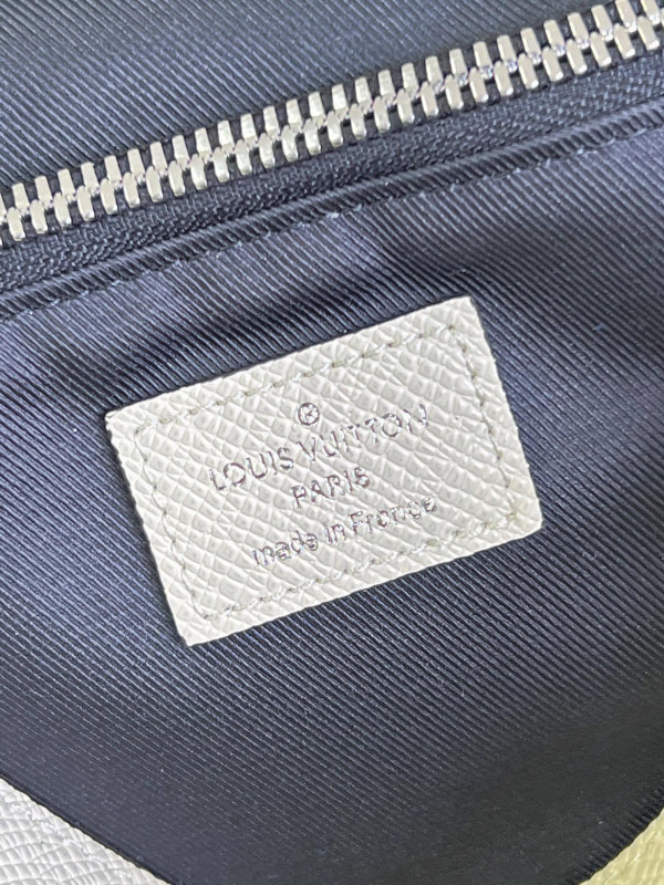 l0*is V*t0n new flap messenger