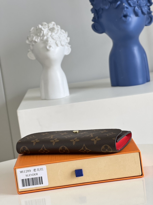 l0*is V*t0n emilie wallet