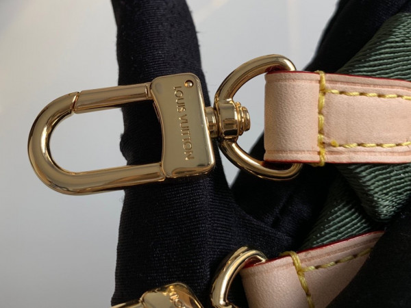 l0*is V*t0n strap