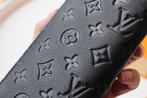 l0*is V*t0n brazza wallet