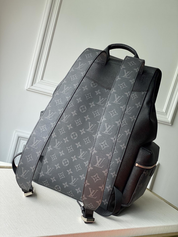 l0*is V*t0n outdoor backpack