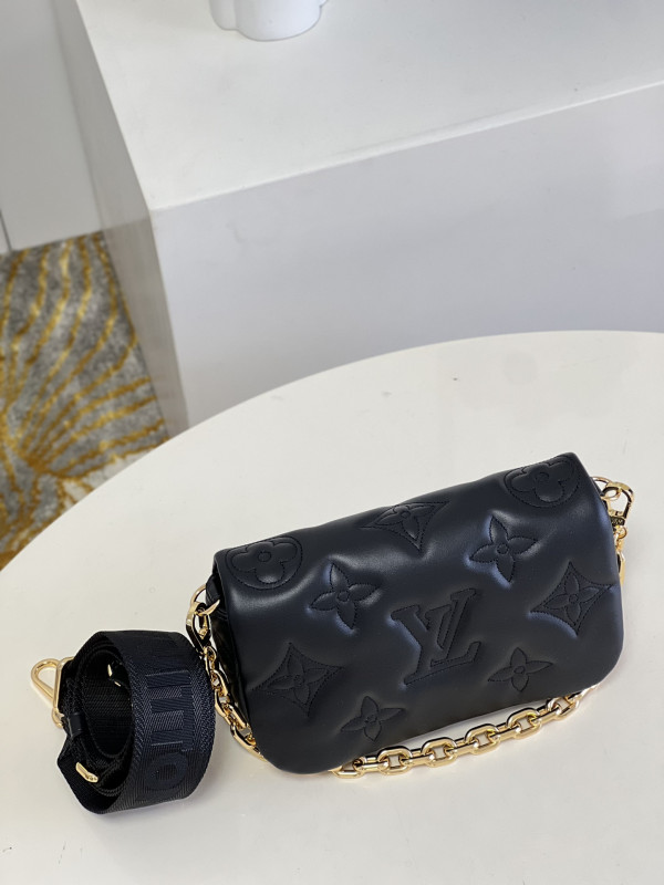 l0*is V*t0n wallet on strap bubblegram