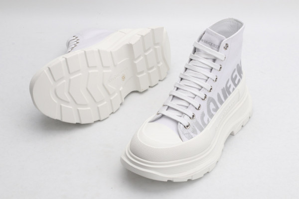 ale*d*r M*Q*en tread slick boot
