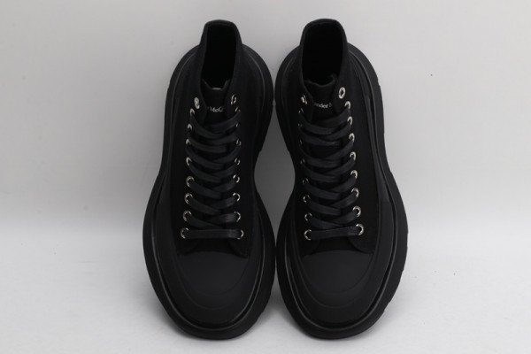 ale*d*r M*Q*en tread slick boot