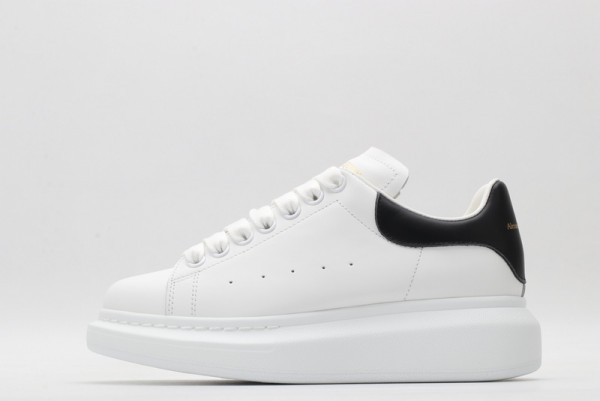 ale*d*r M*Q*en oversized sneaker