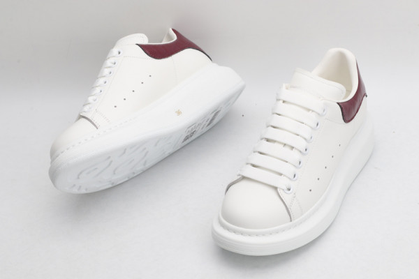 ale*d*r M*Q*en oversized sneaker