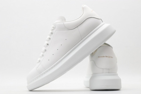 ale*d*r M*Q*en oversized sneaker