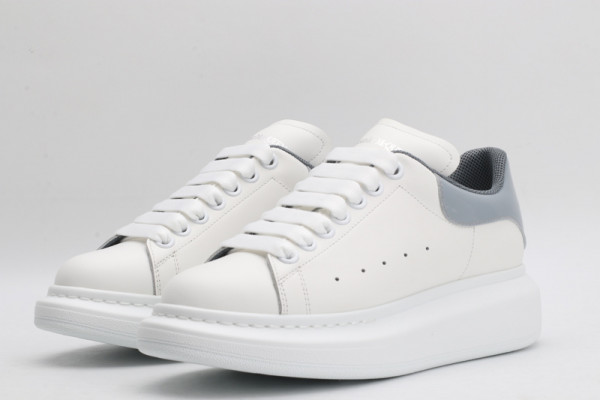 ale*d*r M*Q*en oversized sneaker